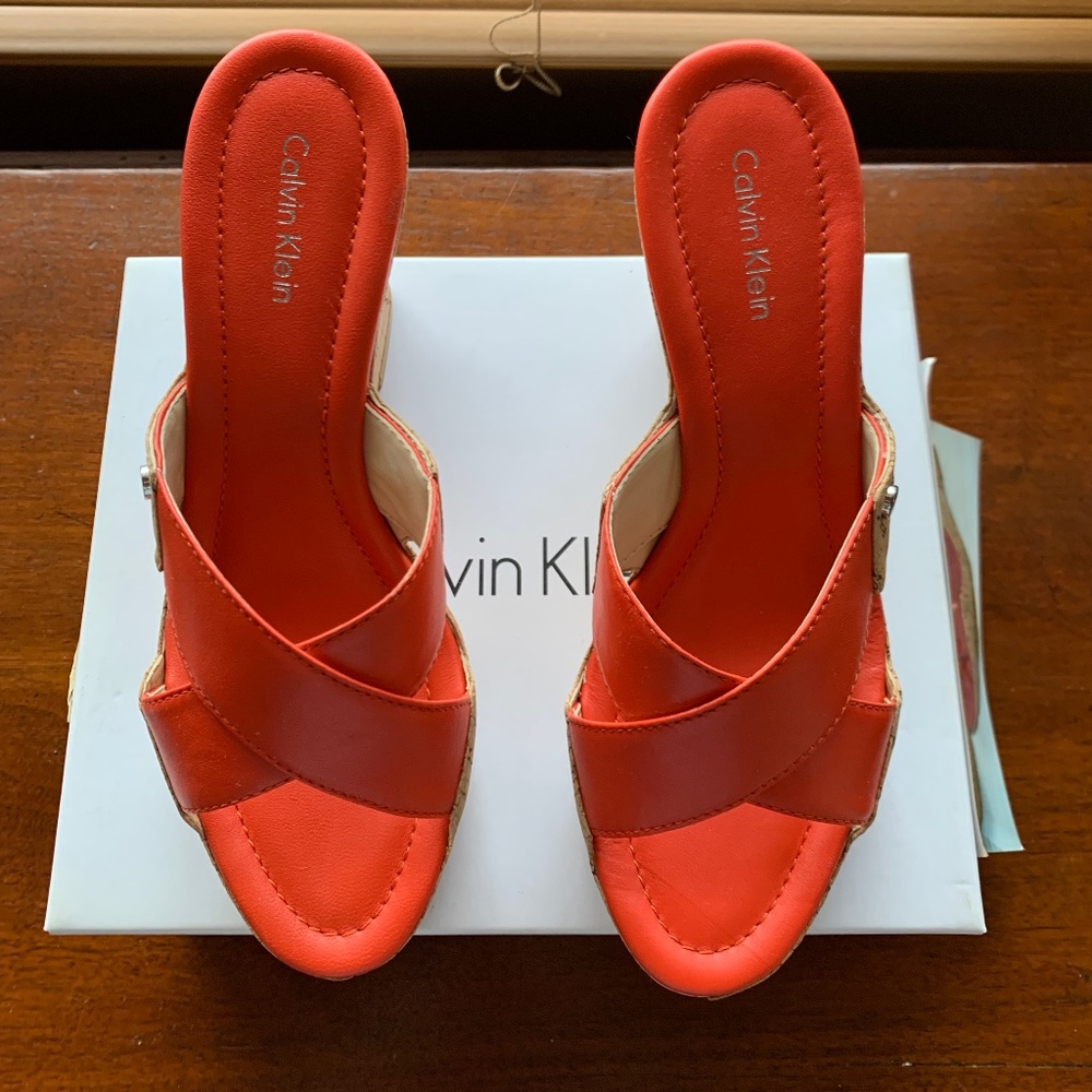 Calvin Klein Wedge Sandals Size 7.5 NWB - Picture 3 of 10